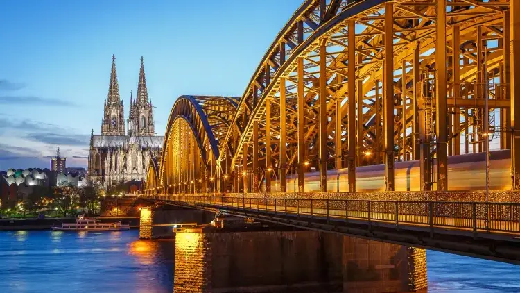 Blaue Stunde Rheinboulevard